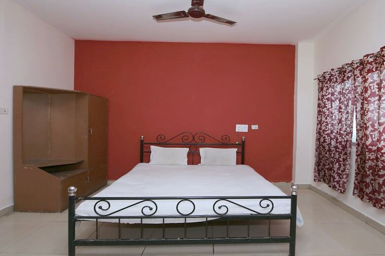 Spot On 44921 Hotel Satkar