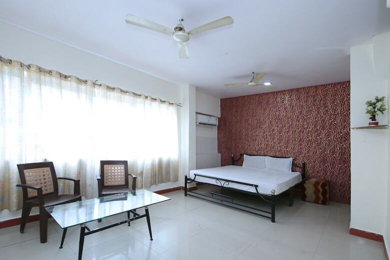 Spot On 44921 Hotel Satkar