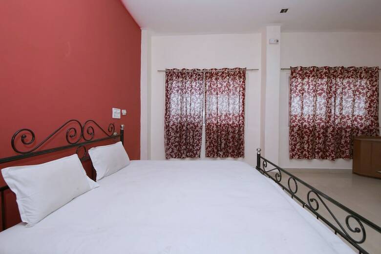 Spot On 44921 Hotel Satkar