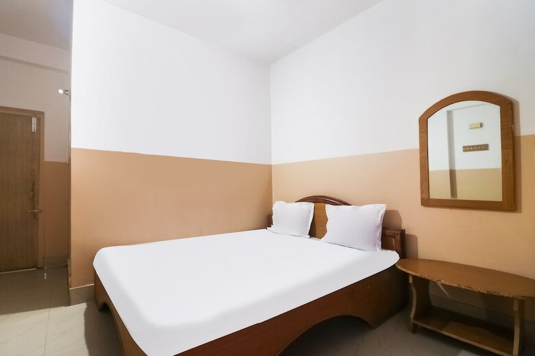 Spot On 60195 Hotel Rajvansh