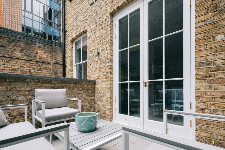 Charterhouse Apartments