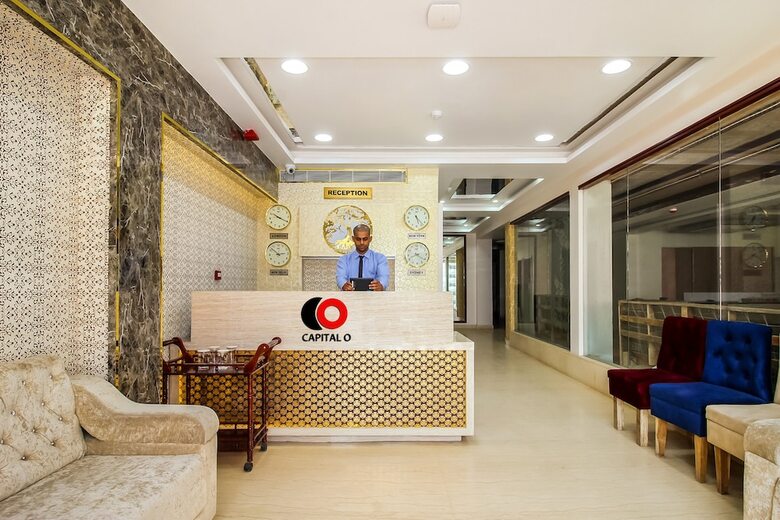 Hotel Capital O 37152 Naveen Continental
