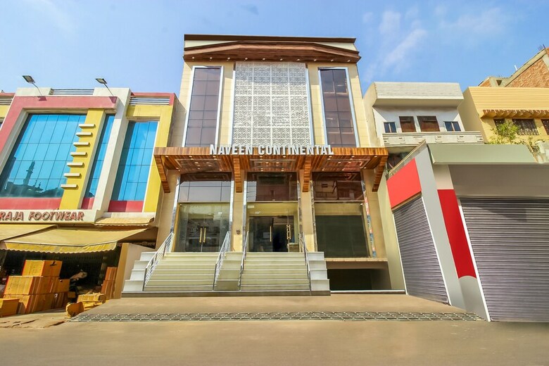 Hotel Capital O 37152 Naveen Continental
