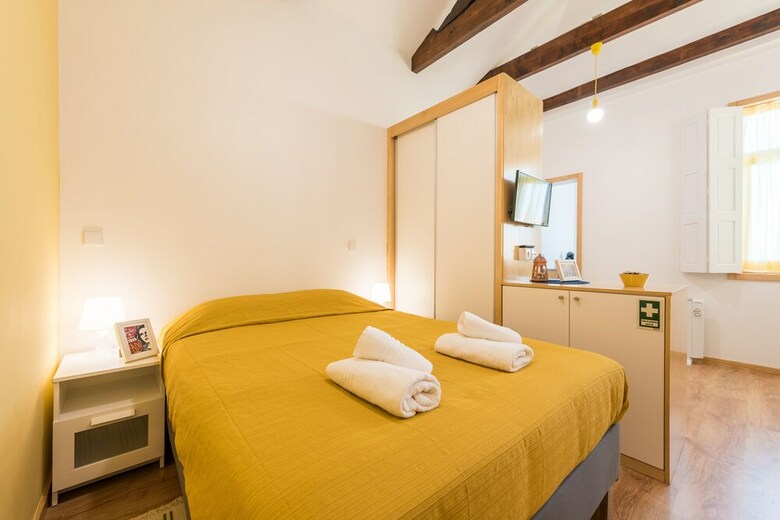 731 Costa Cabral Metro Residence