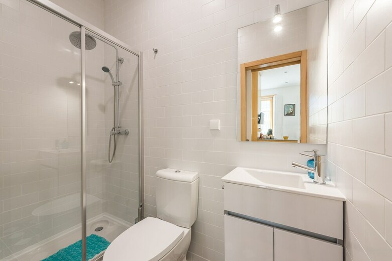 731 Costa Cabral Metro Residence
