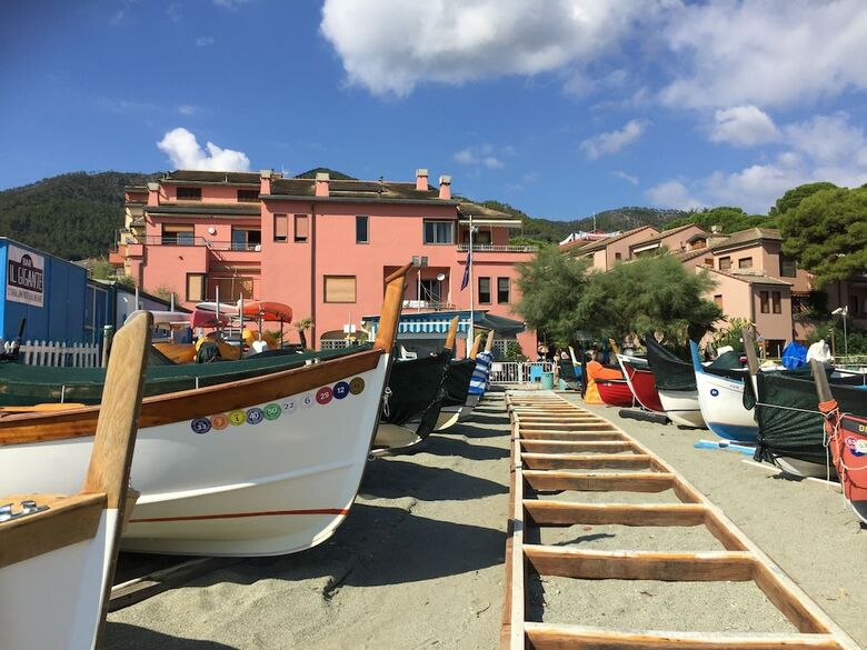 Hotel Affittacamere Lo Scoglio