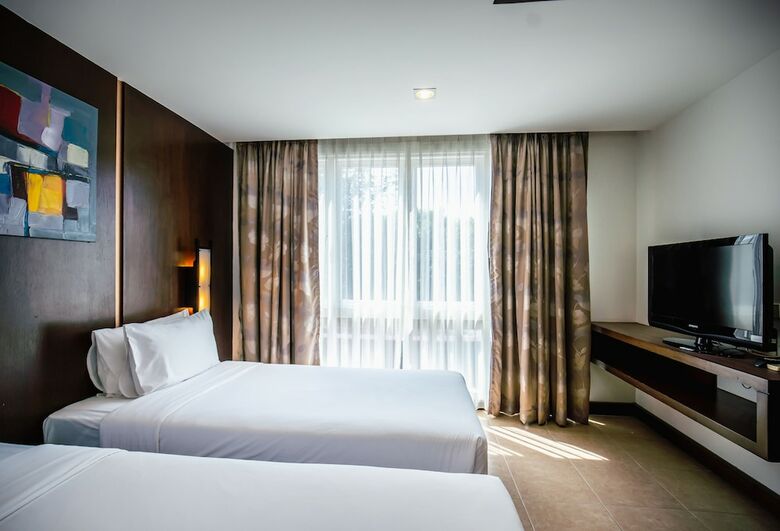 Ratana Apart Hotel At Chalong
