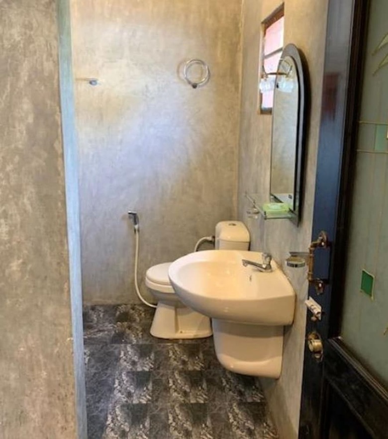 Hostal Unbound Hostel