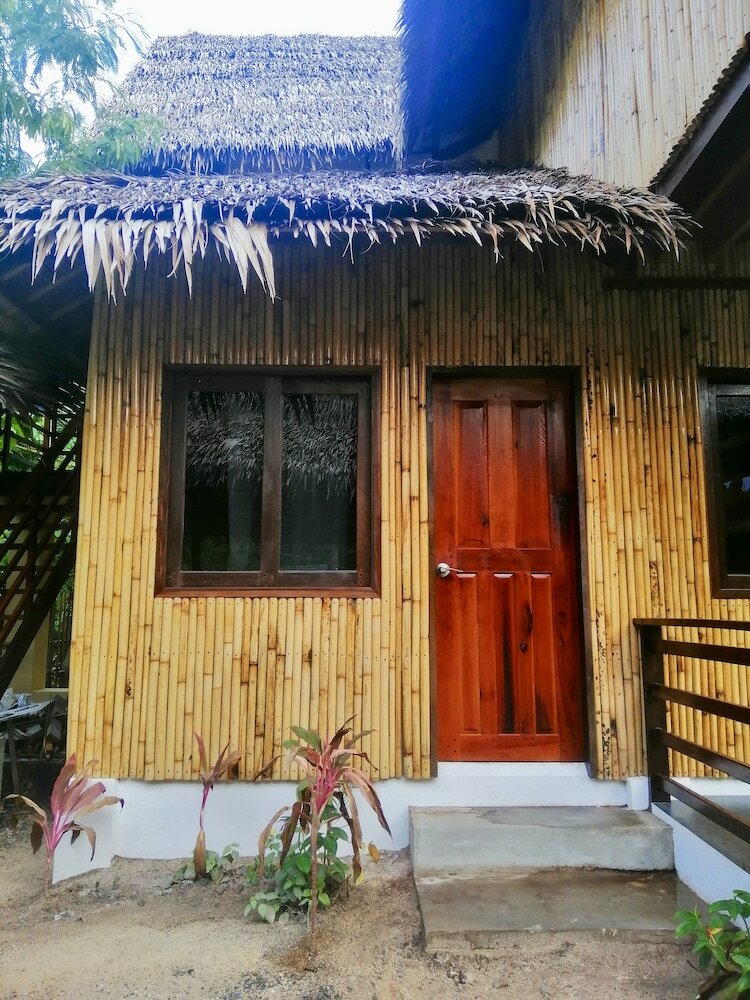 Hostal Ilakai Hostel - Adults Only