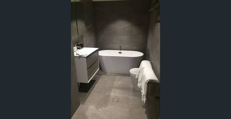 2 Bedroom Darling Harbour Apartment