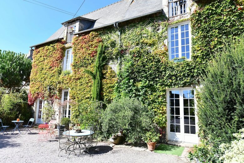 Hotel La Vall�e Du Launay
