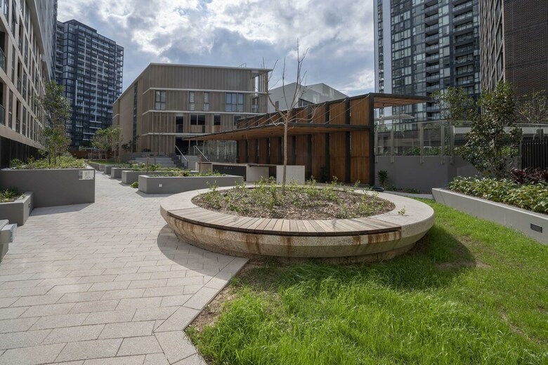 Modern Apartment In Darling Harbour