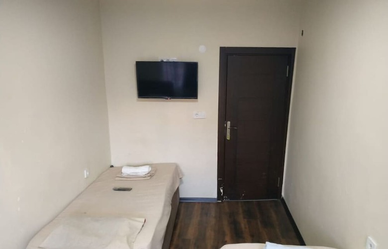 Hostal Hotel Petek