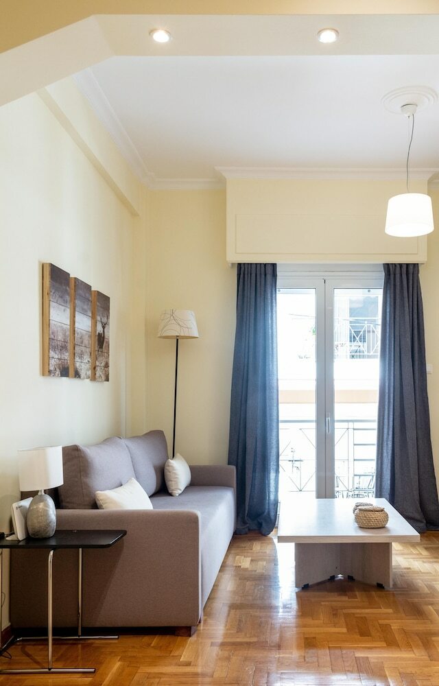 Arvali Glamorous And Quiet Apartment