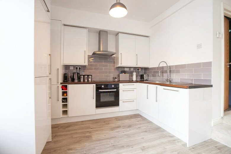 Victoria Apartment