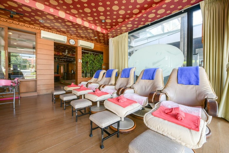 Hotel Oyo 348 Saithong Place