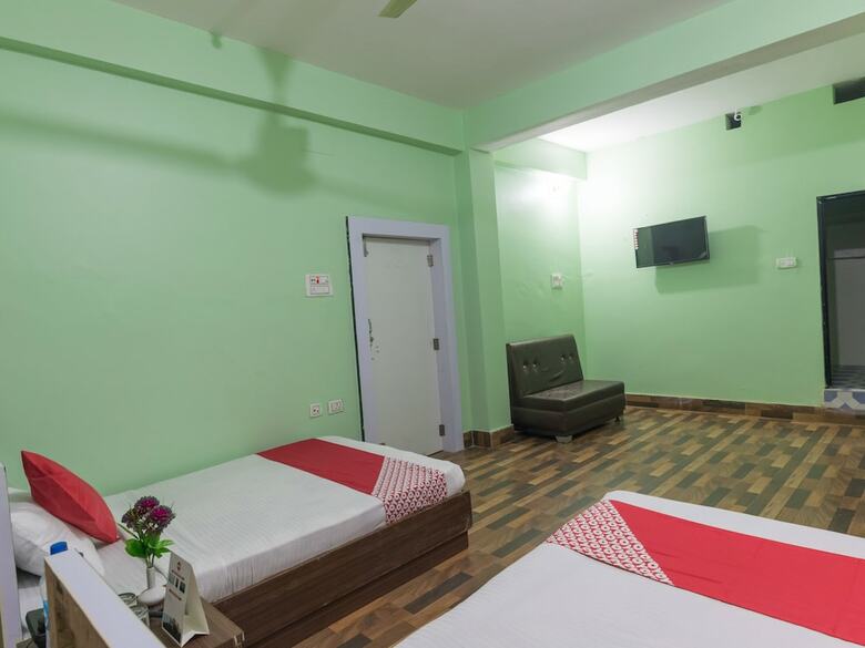 Hotel Oyo 579 Ghodaghodi Lake Palace