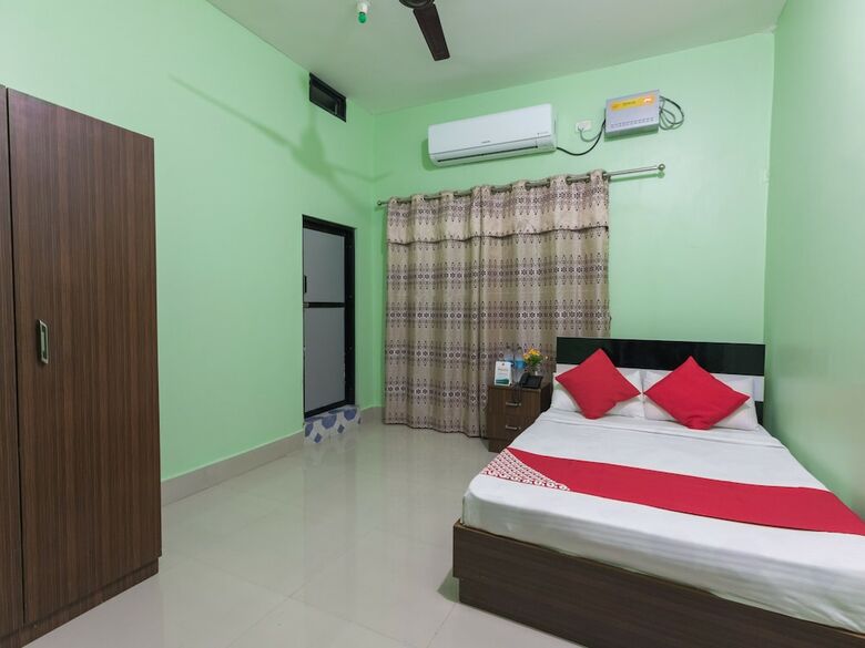 Hotel Oyo 579 Ghodaghodi Lake Palace