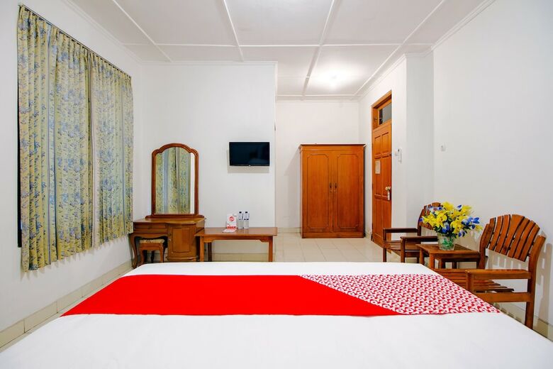 Hostal Oyo 1602 Trim Tiga Hotel