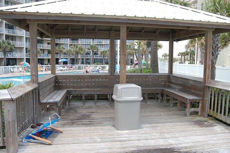 Seaside Beach & Racquet 2104