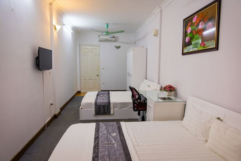 Hong Gia Tue Hotel