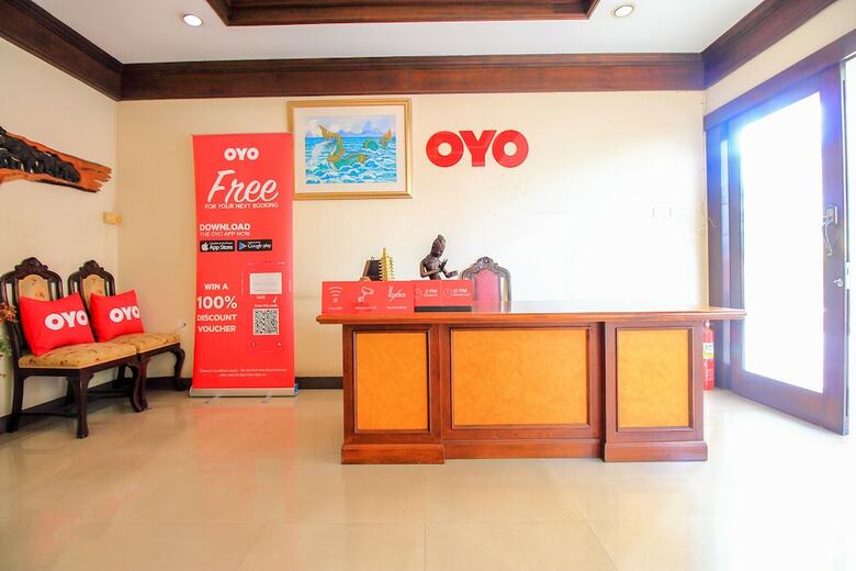 Oyo 383 White Inn Hotel