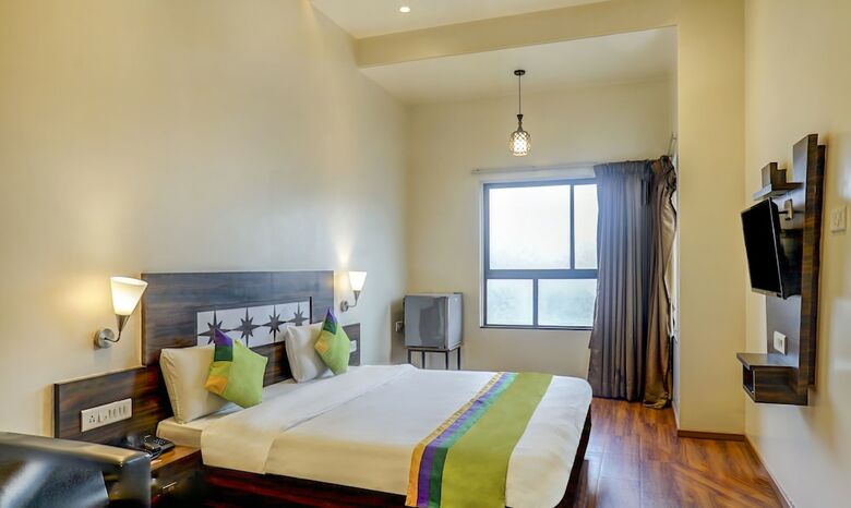 Treebo Trend Popular Hotel