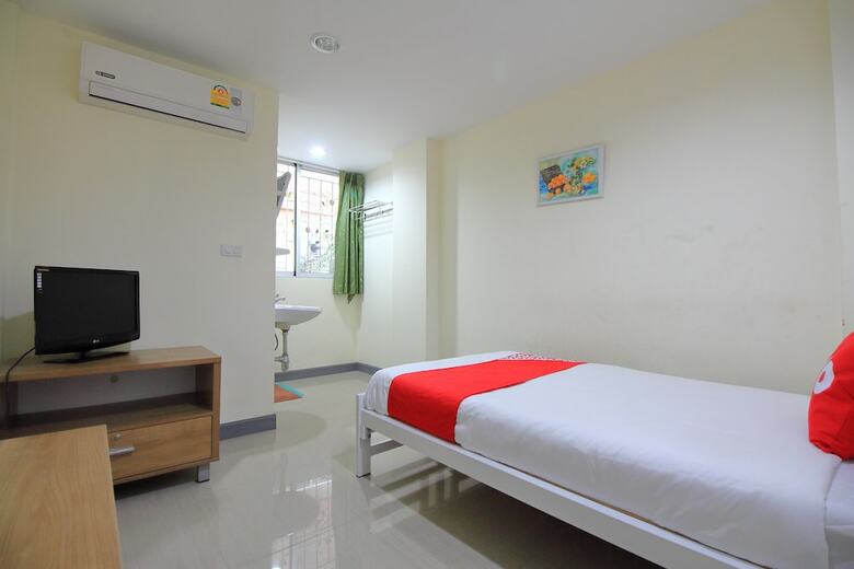 Hotel Oyo 439 Bed & Bus