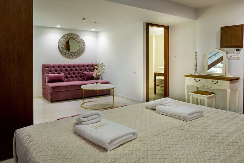 Hotel Vener Luxury Suites