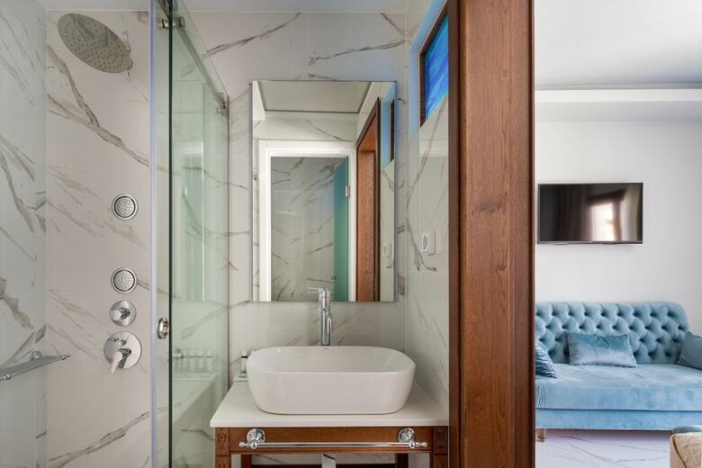 Hotel Vener Luxury Suites
