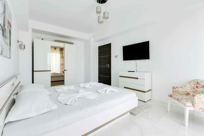 Sns Apartament In Villa Sophia