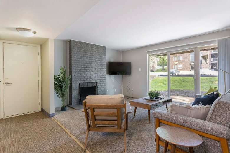The Relaxing Lakeside Suites