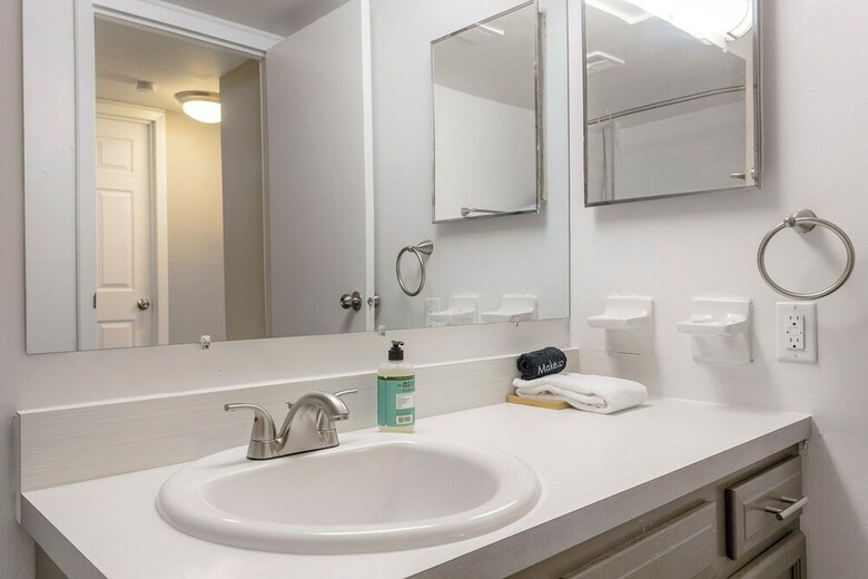 The Relaxing Lakeside Suites