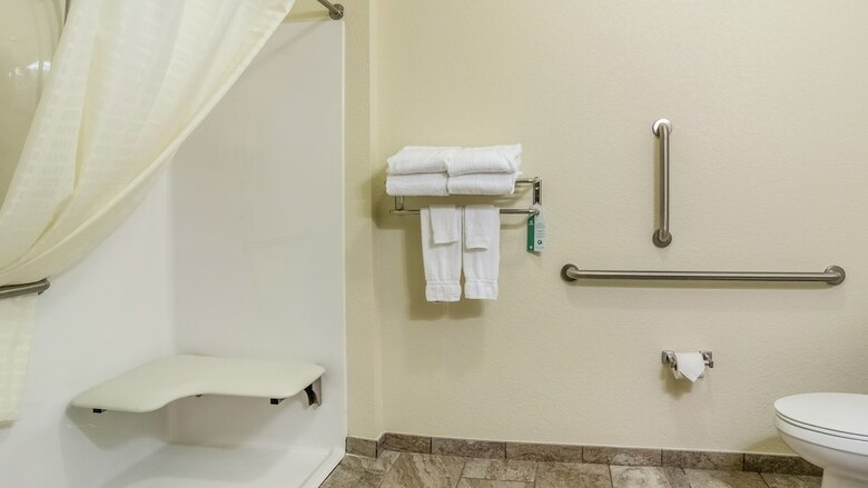 Cobblestone Hotel & Suites - Urbana