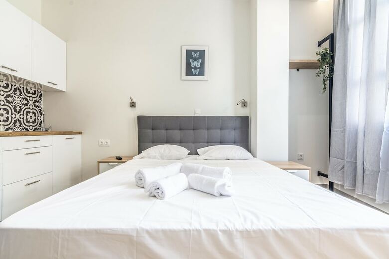 Plenty Apartments -ares