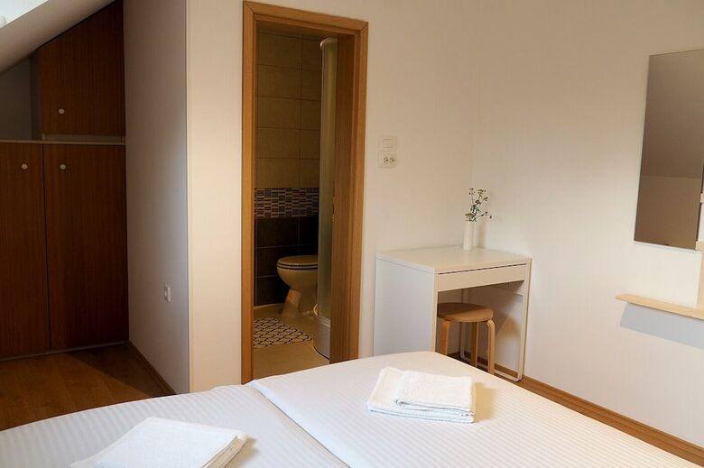 Hotel Ad Astra House