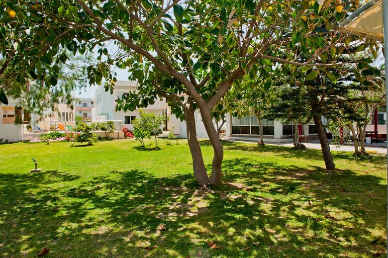 Aparthotel Thodorou Village