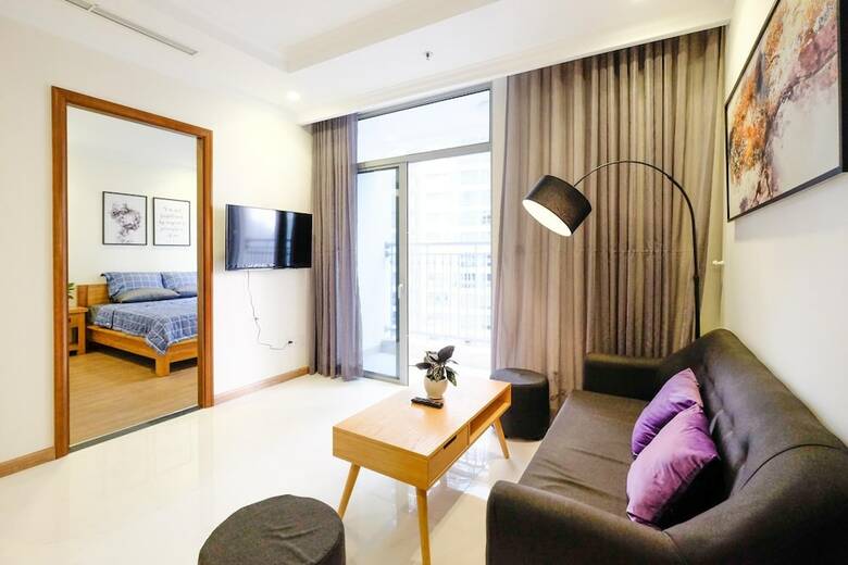 Hotel Ambassador Apartment - Vinhomes Central