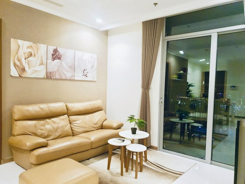 Hotel Ambassador Apartment - Vinhomes Central
