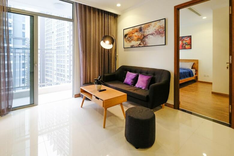 Hotel Ambassador Apartment - Vinhomes Central