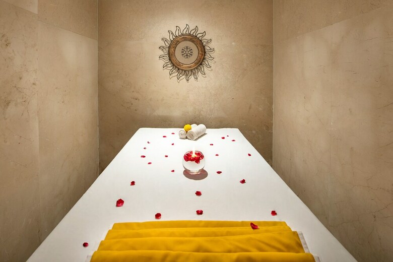 Hostal Bloomsuites | Ahmedabad