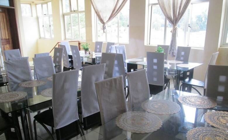 Hotel Bluegum Avenue Lodge