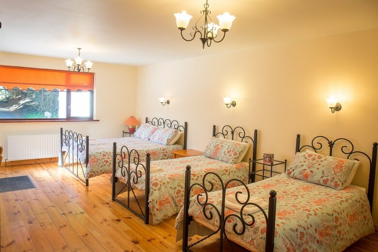Capolla House, Clifden