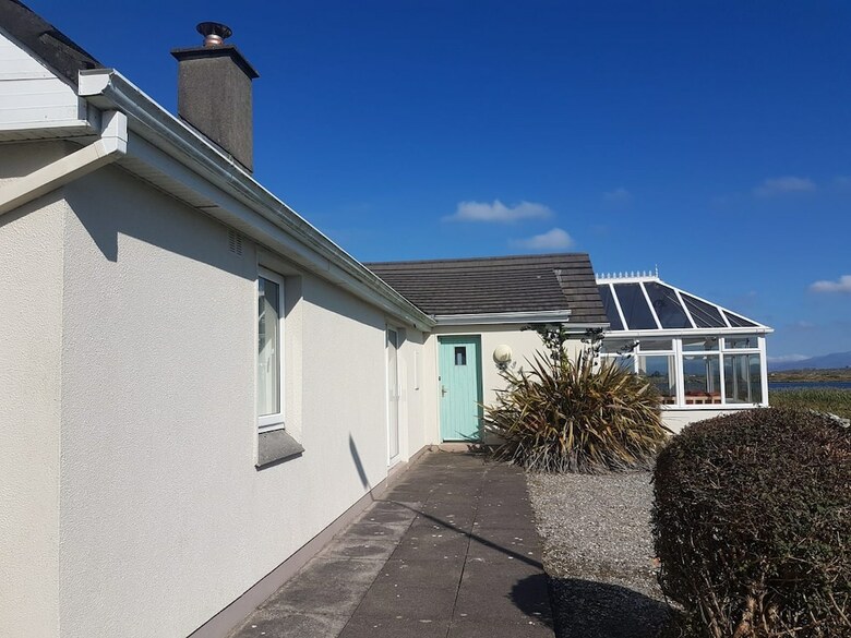 No 3 Ballyconneely Cottage, Aillebrack