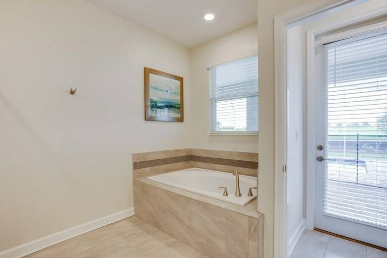 Beautiful 9bd Pool Hm, Game Champions Gate-701pbd