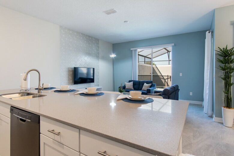 Amazing 4bd Pool Hm, Storey Lake-4995swa