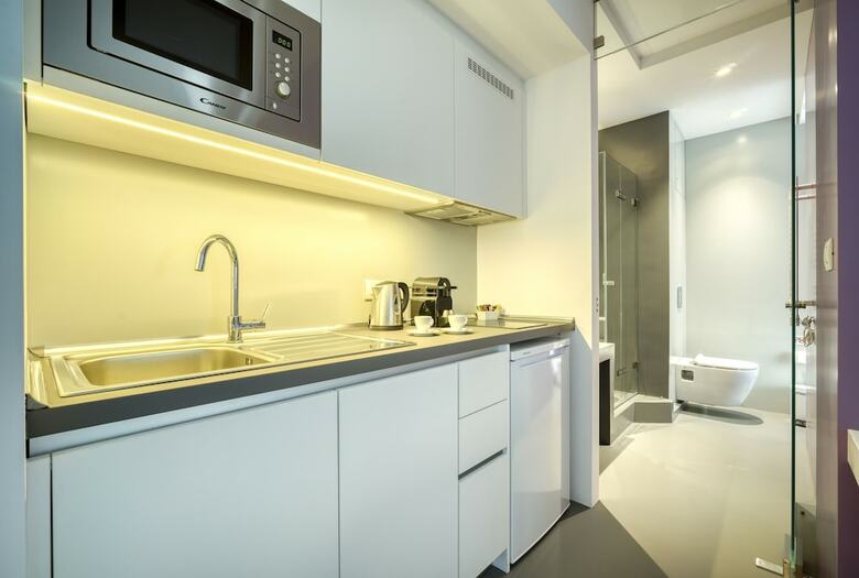 Apartamentos Athens Color Cube