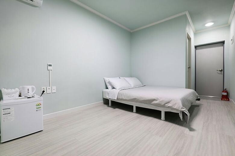 Hotel Est Pension