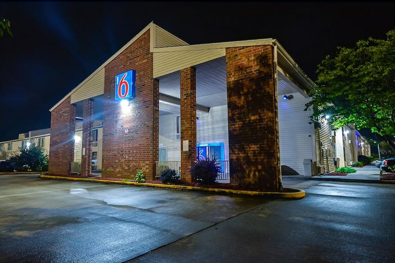 Motel 6 Greensboro Airport