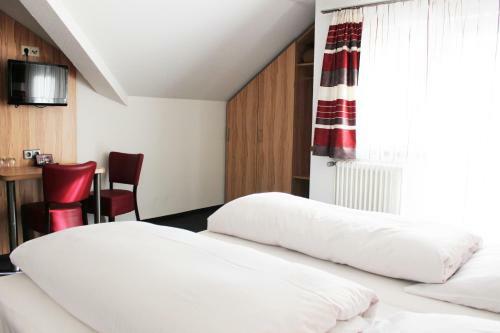 Hostal Gasthaus Und Pension Zur Linde